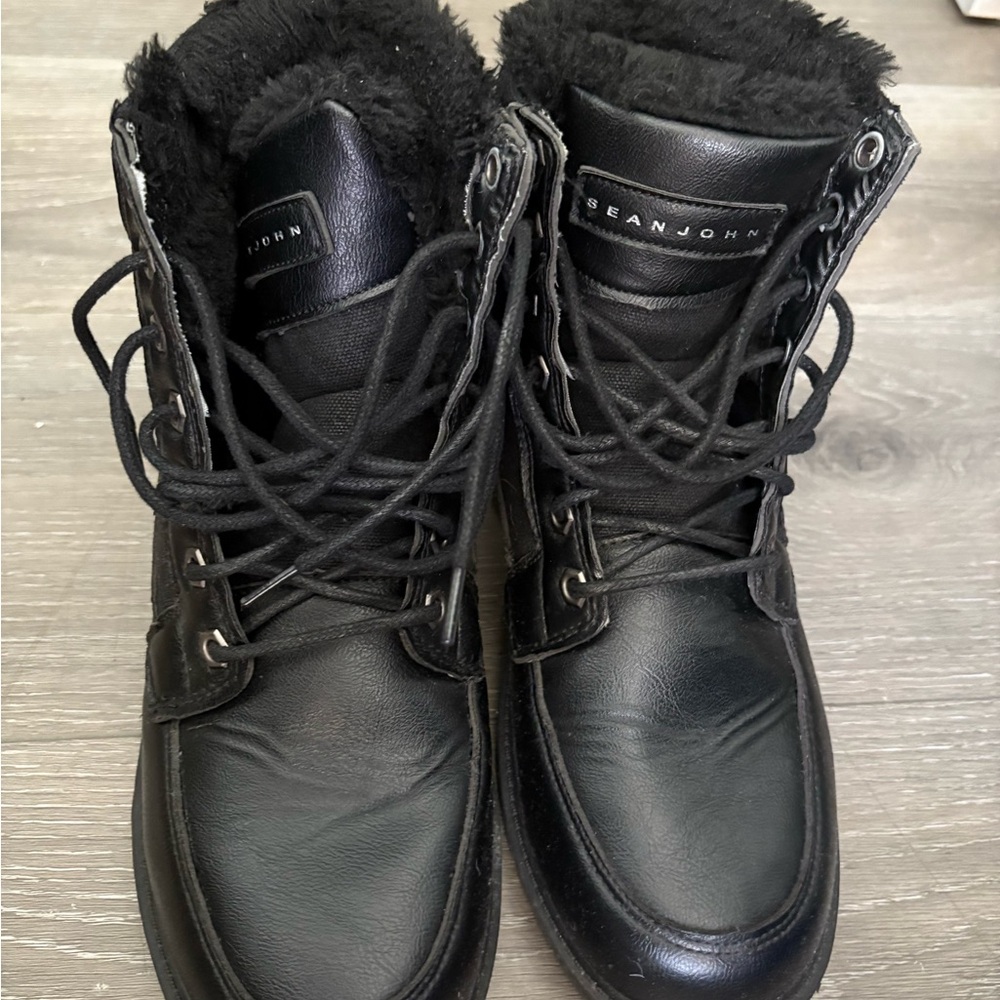 Sean John Black Lace-Up Boots with Fur